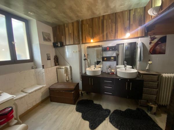 Maison de caractère 10 pièces avec piscine, dépendance et greniers aménageable (idéal gîtes) à SAINT SEVER (40)