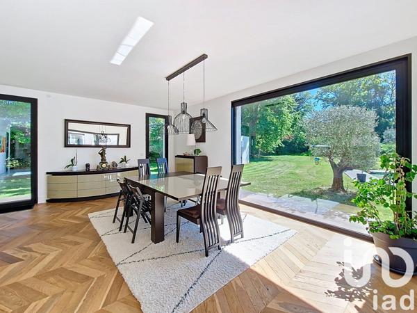 Maison d’architecte 8 pièces de 262 m² à Saint-Fargeau-Ponthierry (77310)