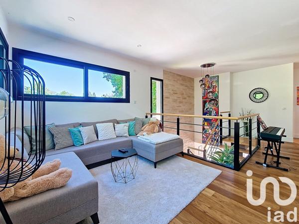 Maison d’architecte 8 pièces de 262 m² à Saint-Fargeau-Ponthierry (77310)