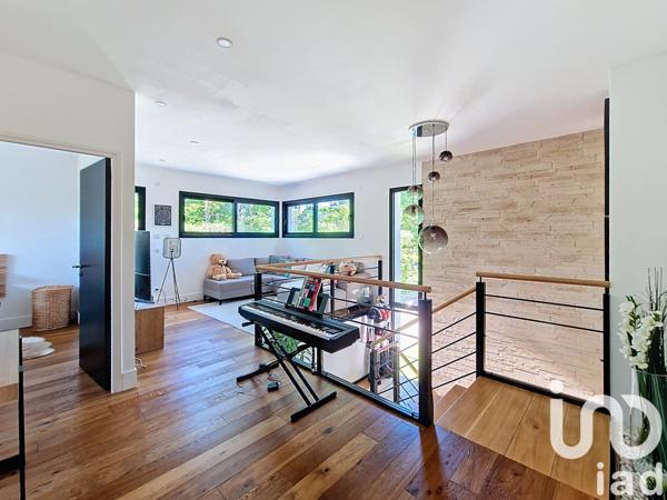 Maison d’architecte 8 pièces de 262 m² à Saint-Fargeau-Ponthierry (77310)