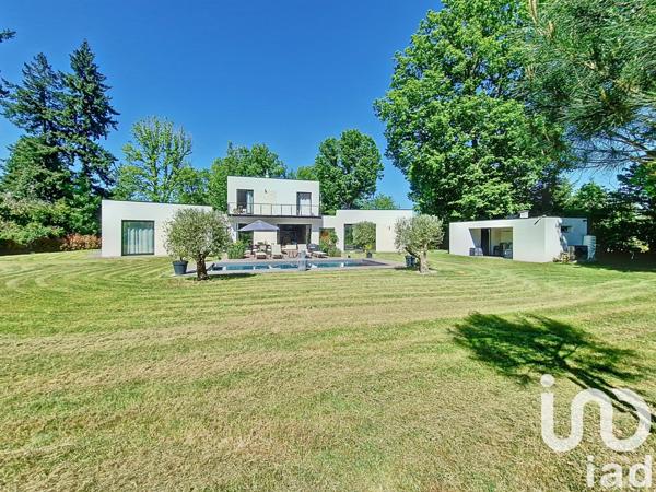 Maison d’architecte 8 pièces de 262 m² à Saint-Fargeau-Ponthierry (77310)