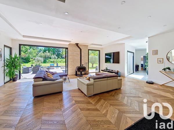 Maison d’architecte 8 pièces de 262 m² à Saint-Fargeau-Ponthierry (77310)