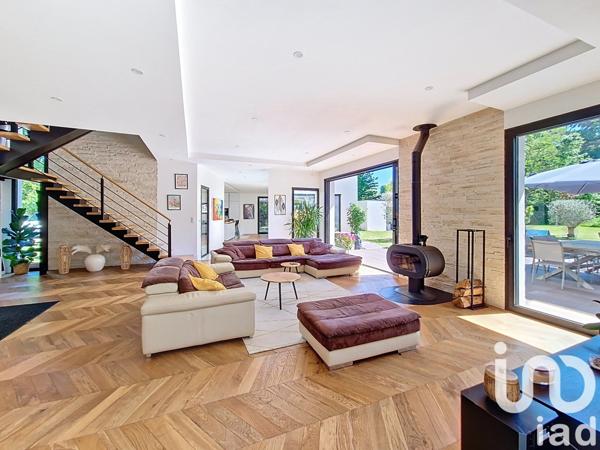 Maison d’architecte 8 pièces de 262 m² à Saint-Fargeau-Ponthierry (77310)