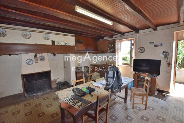 Maison à LADIGNAC-SUR-RONDELLES, 19150 - 6 pièces 70m²