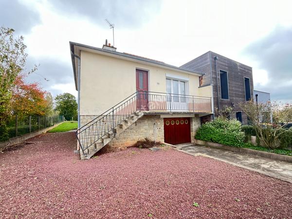 Hypercentre Chartres De Bretagne - Maison environ 85 m2 à rénover - Terrain 329m²