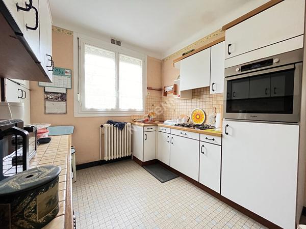 Hypercentre Chartres De Bretagne - Maison environ 85 m2 à rénover - Terrain 329m²