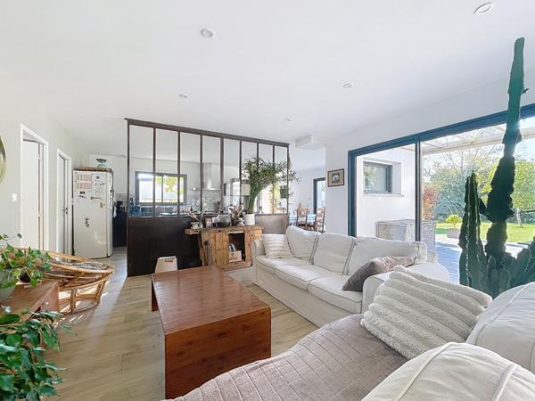 Superbe maison de plain pied à vendre à 900 m du bourg de Surzur