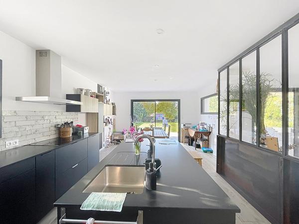 Superbe maison de plain pied à vendre à 900 m du bourg de Surzur