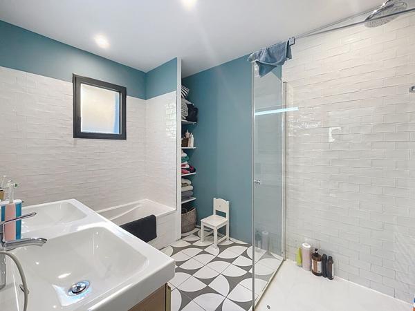 Superbe maison de plain pied à vendre à 900 m du bourg de Surzur