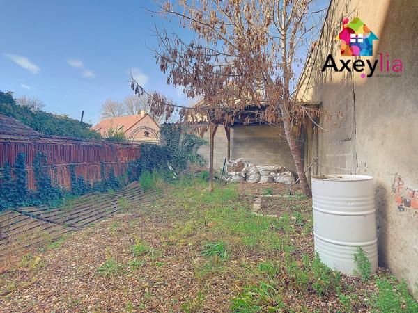 Digoin (71160) A VENDRE- DIGOIN- IMMEUBLE AVEC LOCAL COMMERCIAL ET APPARTEMENT