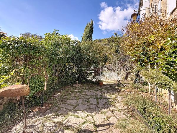 Nant (12230) À 1h20 de Montpellier // maison 6 pièces // garage // terrasse arborée