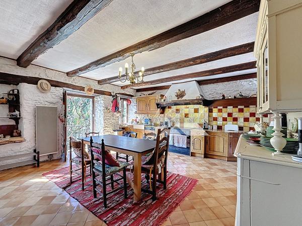 Nant (12230) À 1h20 de Montpellier // maison 6 pièces // garage // terrasse arborée