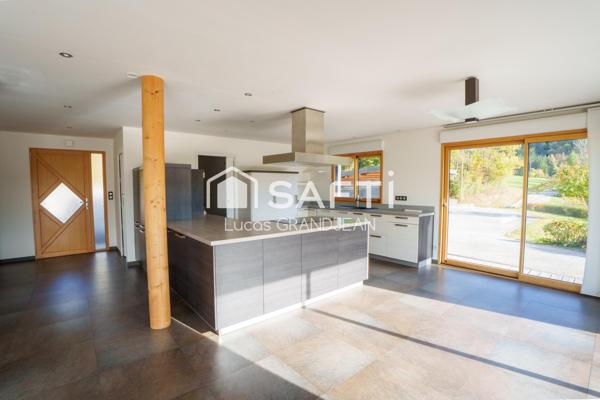 Maison bois lumineuse à Entre-Deux-Monts