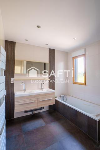 Maison bois lumineuse à Entre-Deux-Monts