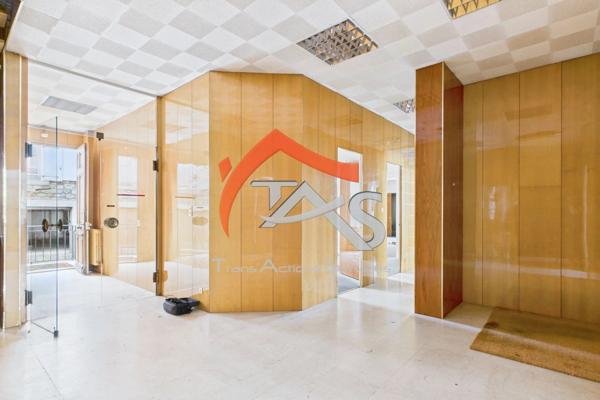 Vente                                                      Immeuble
                        
                                         773 m2                     à Saint-Chamond