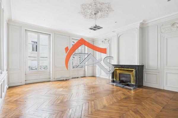 Vente                                                      Immeuble
                        
                                         773 m2                     à Saint-Chamond