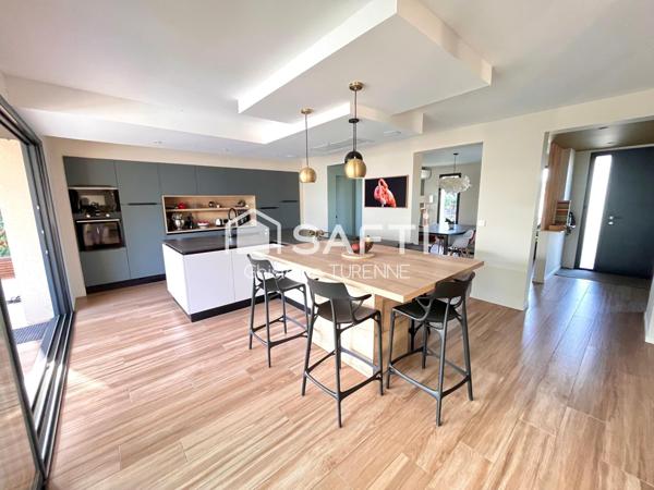 Superbe contemporaine avec piscine