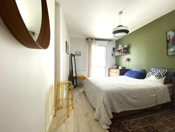 Appartement à vendre à Vannes Grand T3 75m² Ascenseur Terrasse Garage