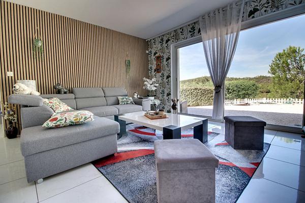 A VENDRE EN EXCLUSIVITÉ- Maison d'environ 120m2 à Vidauban- Terrain 1300m2,- piscine- cuisine d'été- garage - car port