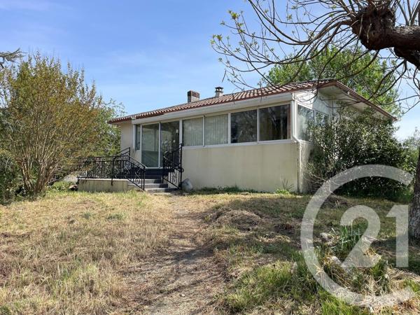 Maison à vendre  6 pièces - 166 m 2   ST AIGULIN  - 17