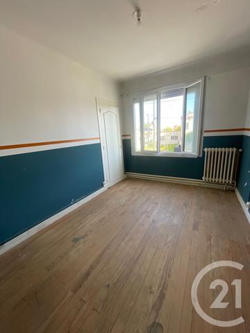 Maison à vendre  6 pièces - 166 m 2   ST AIGULIN  - 17
