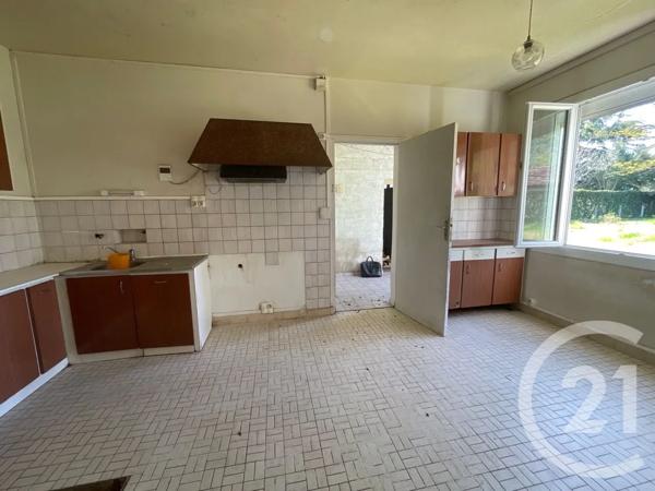 Maison à vendre  6 pièces - 166 m 2   ST AIGULIN  - 17