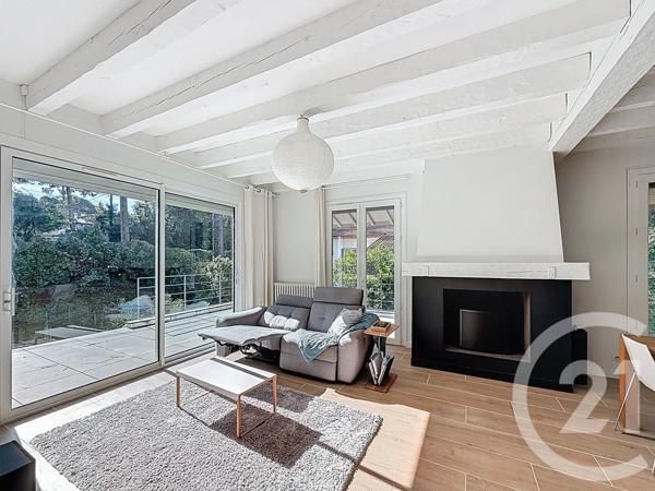 Maison à vendre  5 pièces - 125 m 2   ARCACHON  - 33