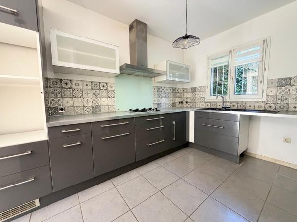 Maison 95m2, 3 chambres, dressing et jardin!