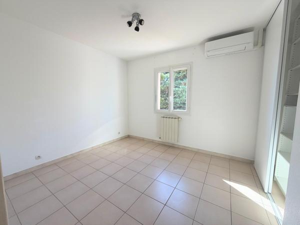 Maison 95m2, 3 chambres, dressing et jardin!