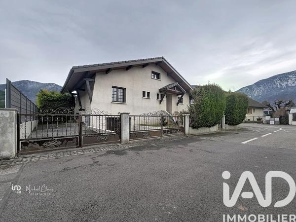 Maison à vendre 6 pièces 182 m² Cluses