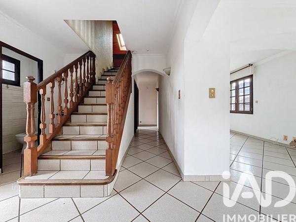 Maison à vendre 6 pièces 182 m² Cluses