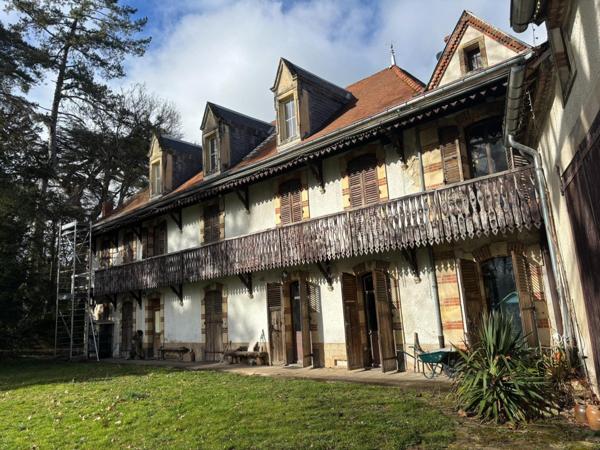 Propriété de caractère du XVIème siècle - Fort potentiel - Proche Vichy