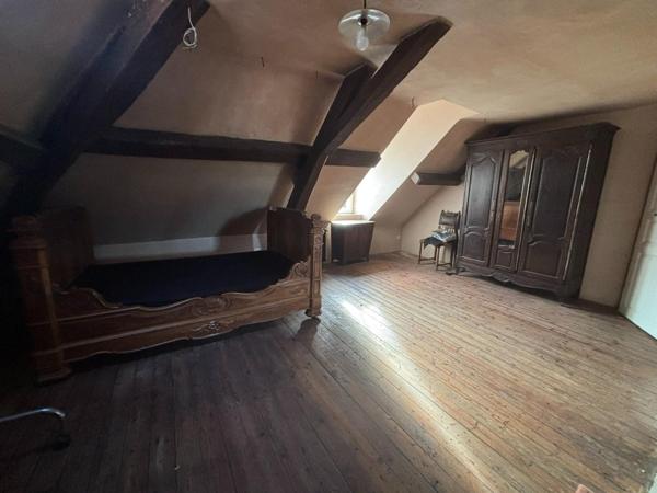 Propriété de caractère du XVIème siècle - Fort potentiel - Proche Vichy