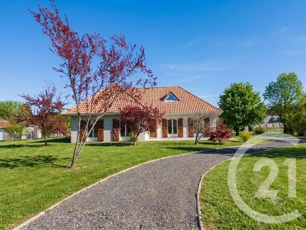 Maison à vendre  7 pièces - 230 m 2   ST VIVIEN DE MEDOC  - 33