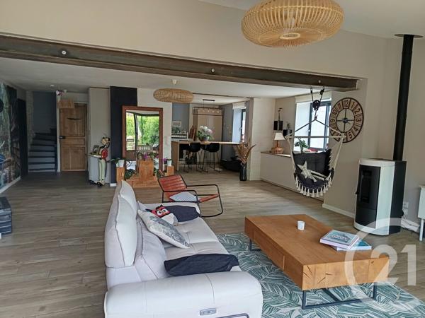 Maison à vendre  7 pièces - 230 m 2   ST VIVIEN DE MEDOC  - 33