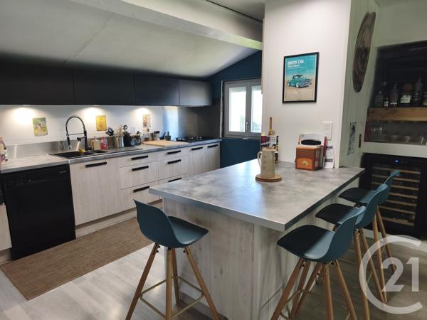 Maison à vendre  7 pièces - 230 m 2   ST VIVIEN DE MEDOC  - 33