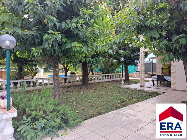 Maison 113m² - Camaret sur Aigues. Terrain constructible de 1792m²