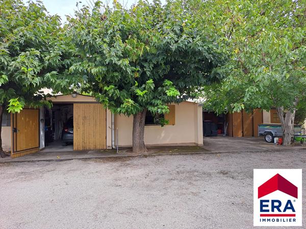 Maison 113m² - Camaret sur Aigues. Terrain constructible de 1792m²