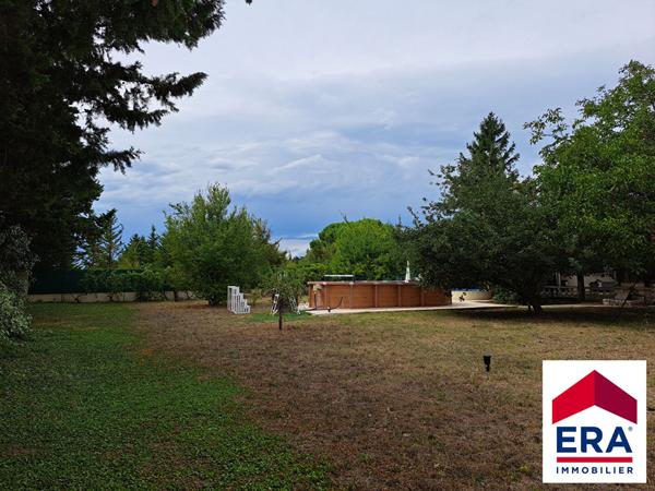 Maison 113m² - Camaret sur Aigues. Terrain constructible de 1792m²