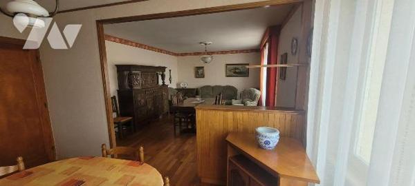 CROZON MORGAT - A proximité de la plage, maison traditionnelle bien tenue et comprenant une cui...