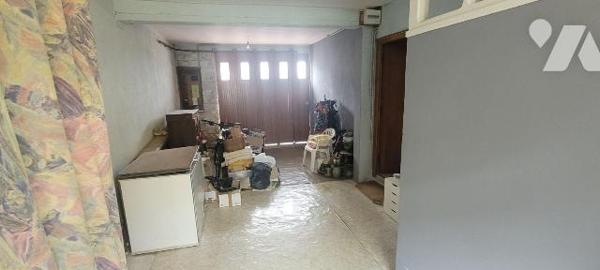 CROZON MORGAT - A proximité de la plage, maison traditionnelle bien tenue et comprenant une cui...