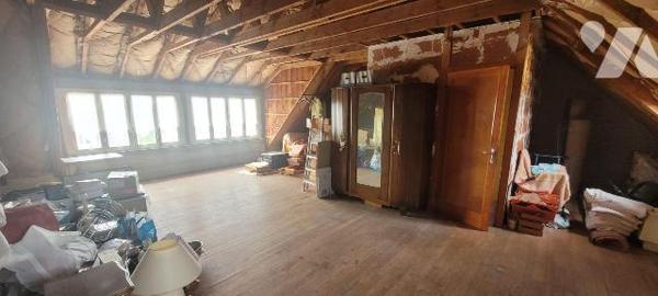 CROZON MORGAT - A proximité de la plage, maison traditionnelle bien tenue et comprenant une cui...