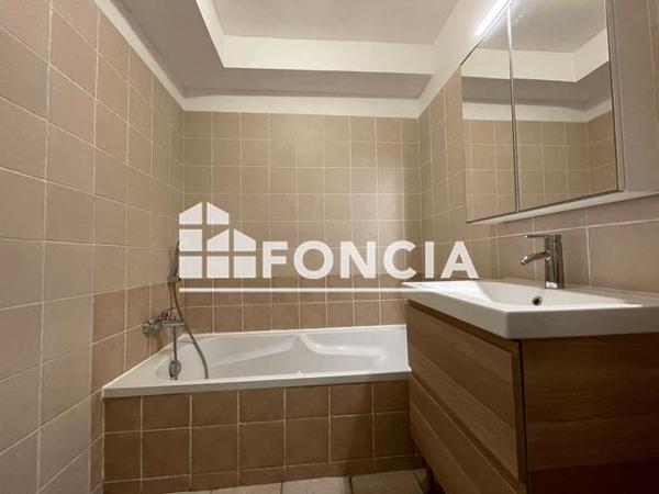 Location Appartement 3 pièces 54.3 m² - Résidence du Centre, 8 Rue Olivier GRISCELLI Martigues 13500