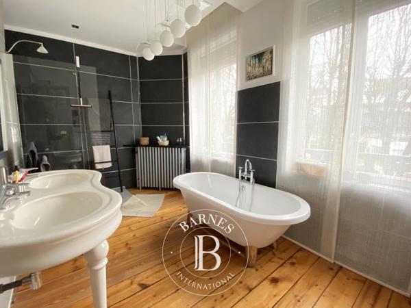 Saint-André-lez-Lille, Maison 6 Chambres -  350 m² à vendre
