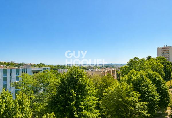 Appartement Oullins 5 pièce(s) avec vue incroyable sur Lyon + stationnement