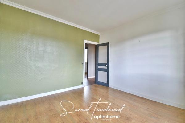 Maison néo-normande de caractère avec sous-sol et stationnement – Centre-ville de Lisieux