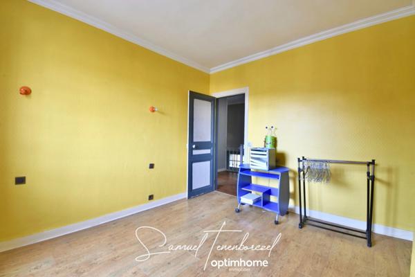 Maison néo-normande de caractère avec sous-sol et stationnement – Centre-ville de Lisieux