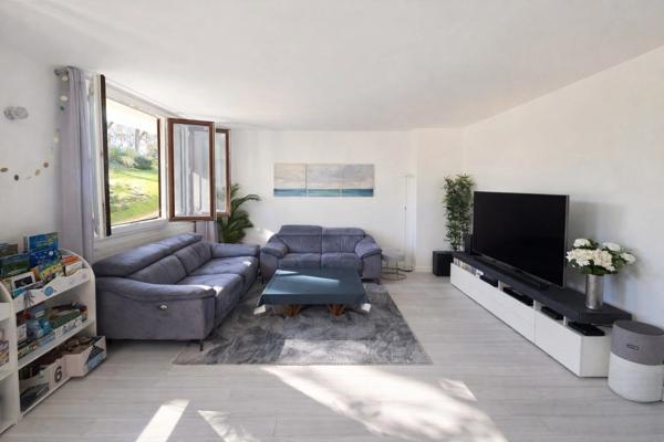 Appartement à vendre 3 pièces BOUGIVAL, piscine (78)