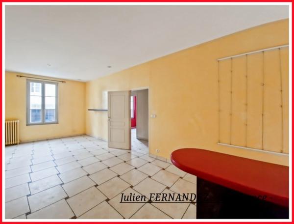 Dpt Vienne (86), à vendre CHÂTELLERAULT maison P10 de 190m² - Terrain de 129m²