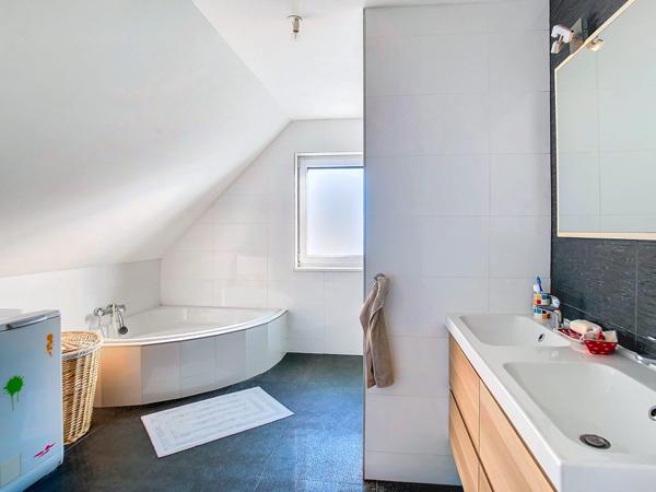 HOLTZHEIM - BELLE MAISON SITUEE EN IMPASSE